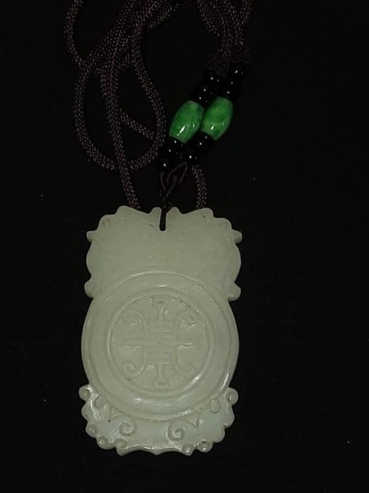 清-乾隆白玉雕，那個年代和田玉就是好東西總的來説，清代宮廷用玉直接