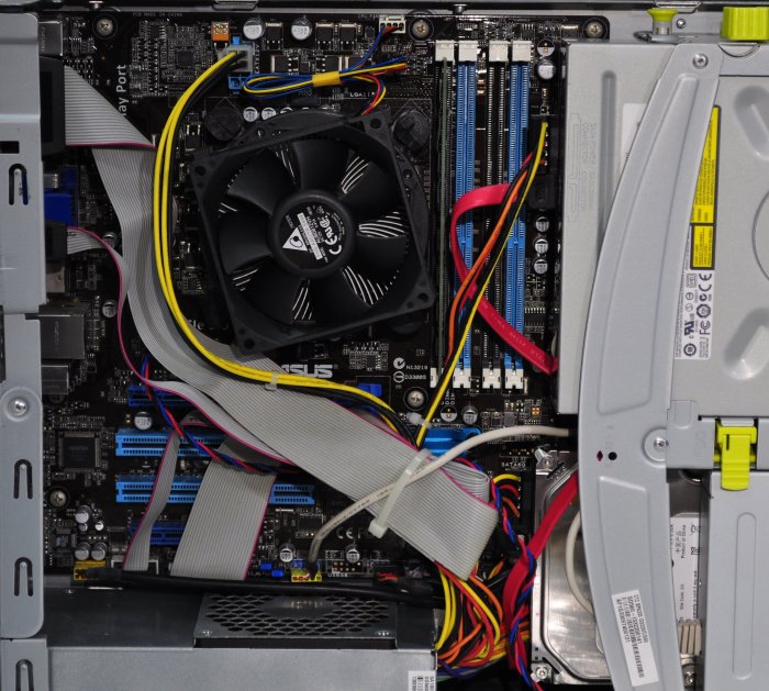 asus BP6335 SD560 主機 (三代 Core i7 3770 ) | Yahoo拍賣