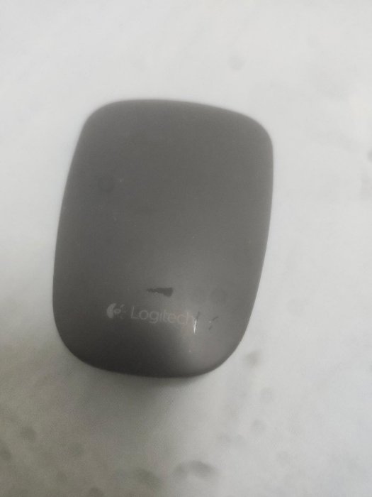 Logitech Ultrathin Touch Mouse T630 電池壽命中等少用 羅技超薄觸控滑鼠 T630 適用於觸控手勢 二手正常使用 黑色