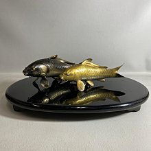 鯉の置物　金工師岩坪信光作　金属工芸品　鯉　縁起物　置物　信光　台座付き Yahoo!オークション -「双鯉」(金属工芸) (工芸品)の落札相場