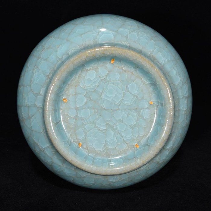 文房具　雙耳香爐 宋時代　レア　汝窯 陶器　冰裂纹 貫入 汝窯青磁 双耳三足杯 – Ruware Celadon | 陶磁オンライン美術館