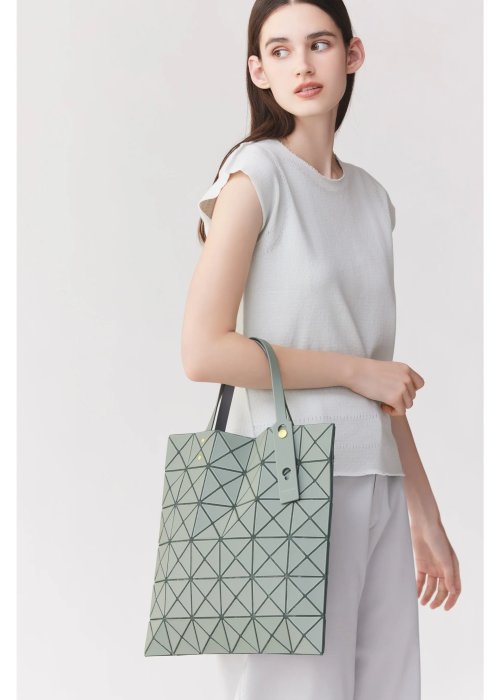 未使用/BAO BAO ISSEY MIYAKE/LUCENT ONE-TONE Buy Bao Bao Issey Miyake Lucent One Tone Tote Bag 'Light