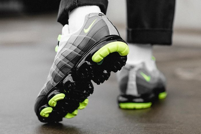 靴 AIR VAPORMAX 95 NEON (AJ7292-001) 8月16日発売予定 NIKE AIR VAPORMAX 95 “NEON” – SNEAKER HACK