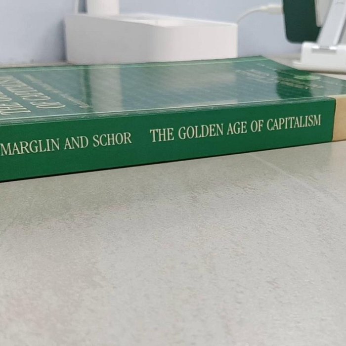 書寶二手書T1／大學社科_Y9M】The Golden Age of Capitalism