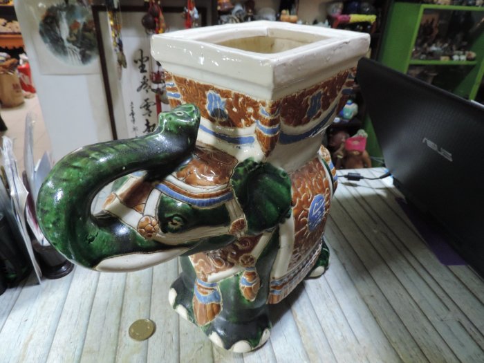 花台　唐三彩　象 花台 唐三彩 象