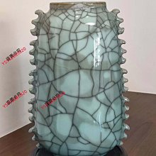 龍泉青瓷，徐朝興大師作品，大師親簽字款，字體干凈有力，哥窯胎與弟窯