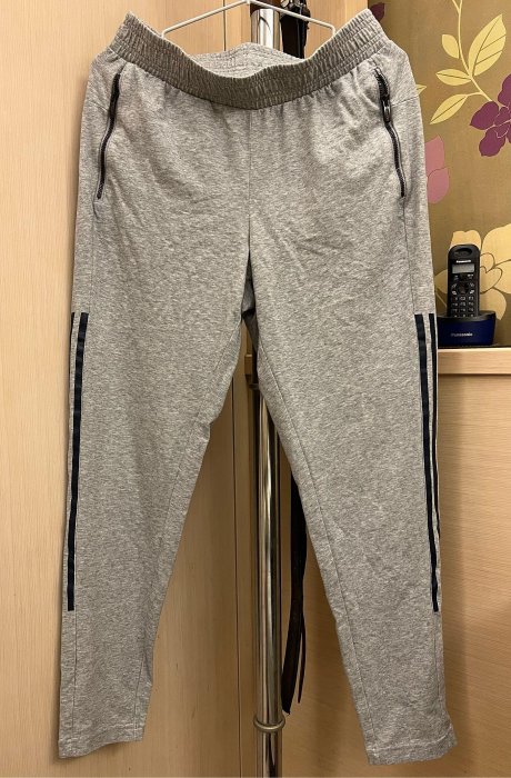 。☆二手☆。Adidas女款運動薄棉長褲//M//灰