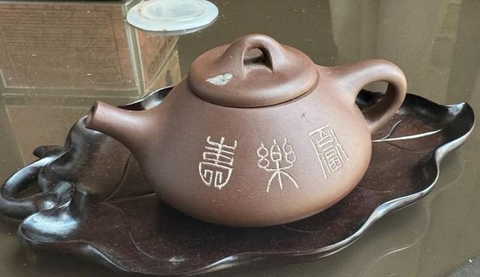 嚴選原創紫砂壺,全新未使用,質地細膩無瑕,適合收藏與送禮紫砂 嚴選原創紫砂壺,全新未使用,質地細膩無瑕,適合收藏與送禮紫砂