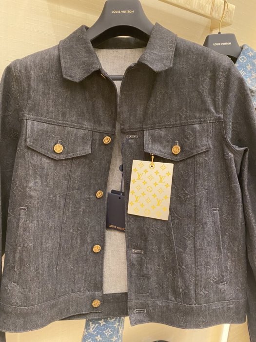 LV DNA 牛仔外套 $6xxxx 預購