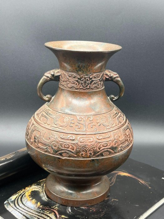 日本高岡銅花器，饕餮紋獸耳設計，精美古流派茶道專用花瓶，適合茶席