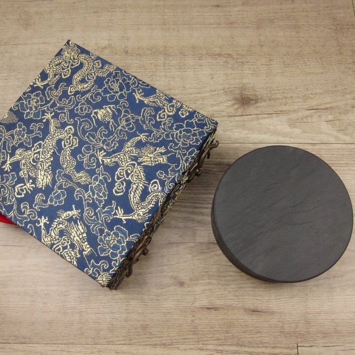 歙州硯 雷廻文彫琢】◇魚子紋・静波紋の蒼黒美石◇