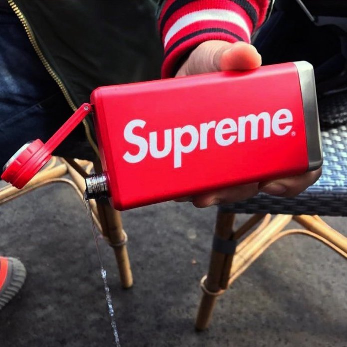 小物 17SS Supreme Stanley Adventure Flask Supreme Stanley Flask 2017 - YouTube