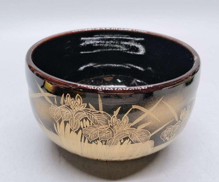 嚴選日本中古九谷燒抹茶碗，黑釉金彩山水手繪，九谷雪山專屬款，完美