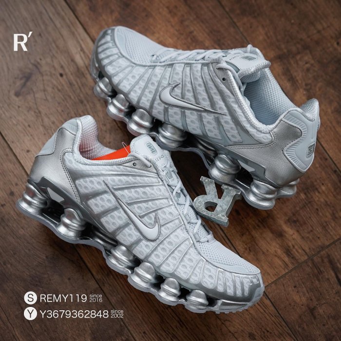 Nike Shox メタリックシルバー AR3566-003 Nike WMNS Shox TL 