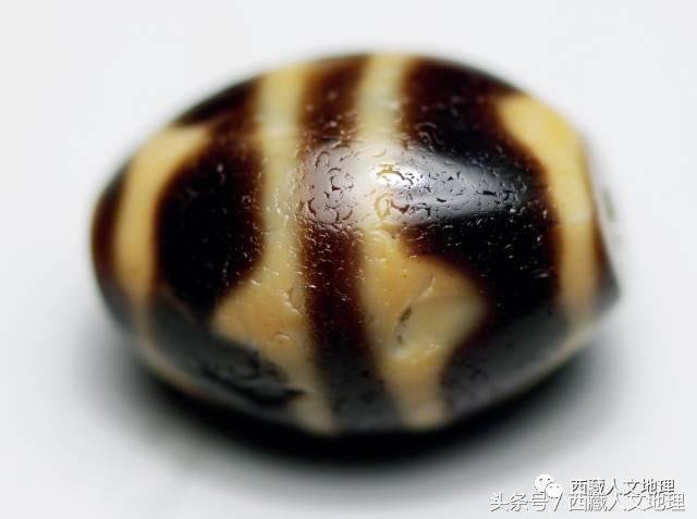 九眼天珠 風化紋 s703 老天珠 天眼石 本物 九眼天珠 朱砂 s737 老天珠 古代チベット ジービーズ 54.2