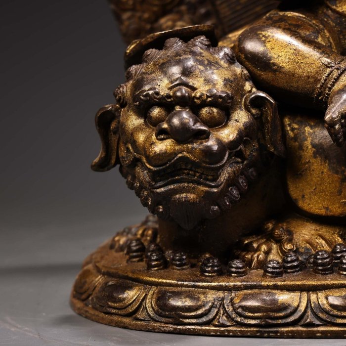 銅鎏金童子騎獸佛像，適合居家供奉尺寸高24厘米，寬20厘米，厚13厘米