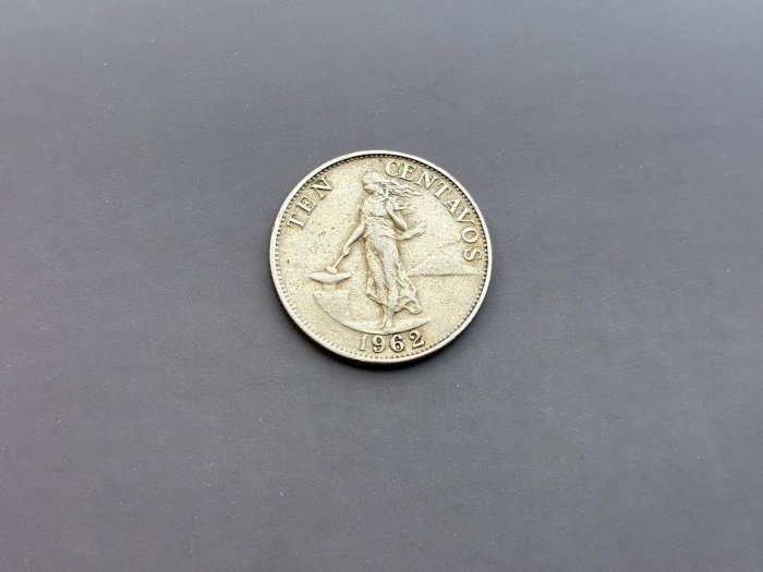 1962年菲律賓10分銅鎳合金硬幣，精巧17.8mm，嚴選古錢收藏推薦。1962年