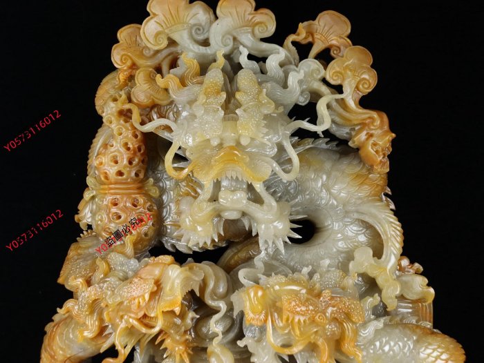中国古美術【寿山田黄石 金龍献宝】西鳳作款 重器 鏤空 細密彫 在銘 天然賞石 可議價回流珍品壽山石田黃石雕刻【金龍戲珠】大擺件，石質堅硬，細膩