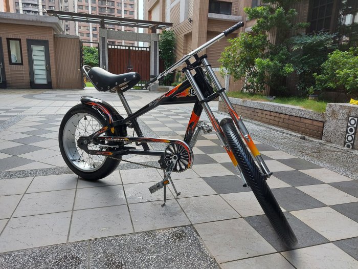 自美攜回，全台唯一Schwinn Stingray腳踏車，150至185公分均可騎乘