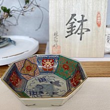 日本林九郎獅子牡丹八角大缽，全新附原盒，口徑17公分、高6公分，精雕