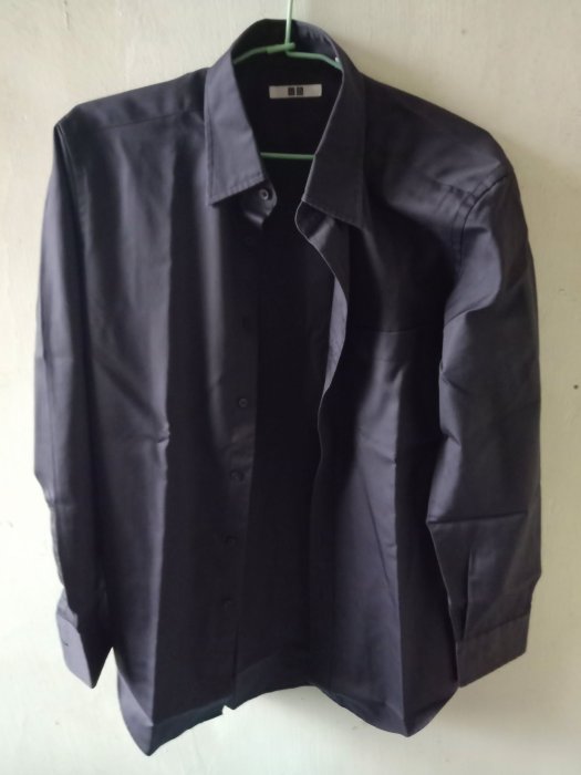 UNIQLO 黑色長袖襯衫 M號