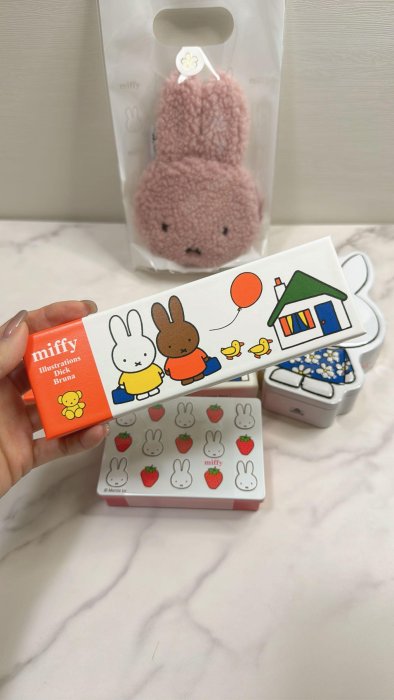 ＊日式雜貨館＊日本期間限定 Morozoff摩洛索夫聯名米飛兔造型巧克力鐵盒 14個入 紙盒款6入 miffy 情人節限定