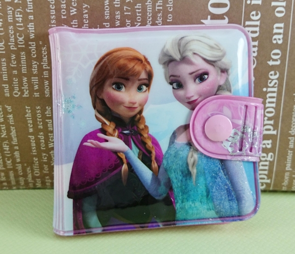【震撼精品百貨】冰雪奇緣 Frozen~塑膠短夾