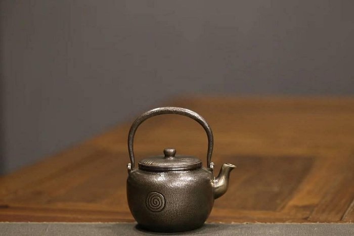 日本一晃齋純銀螺旋紋小銀壺民俗收藏品回流老貨古董舊貨-11828【錦福瑞