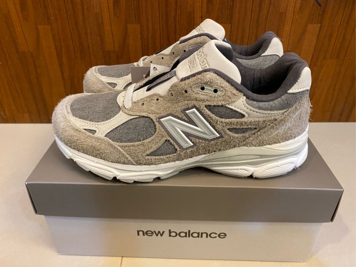 new balance x levi's 990v3