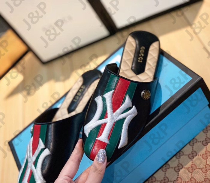 GUCCI 18FW Flamel NY洋基 紅綠經典拼色 真絲菱格墊腳 牛皮拖鞋