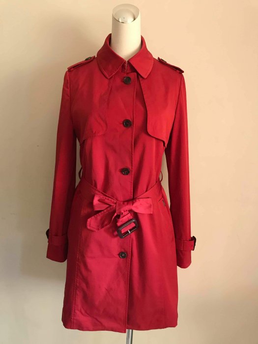 HAZZYS 經典款紅色外套(A26)