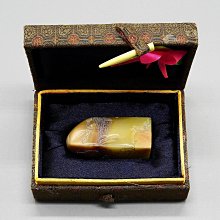 壽山石高山凍　松樹雙鶴薄意彫鈕　226g 大材　拓本付き　元箱付 周日結標】(F051-2)=壽山石_白芙蓉凍薄意章(送盒)=重約64克| Yahoo拍賣