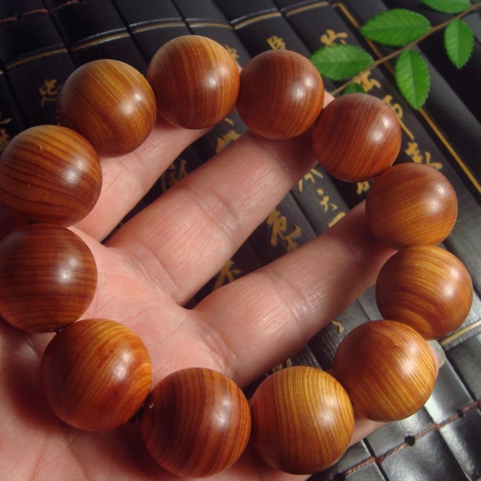 【最終2点】入手不可能！太行山・崖柏 陳化老料 高光天然木ブレスレット 18mm 最終2点】入手能！太行山・崖柏 陳化老料 高光天然木ブレスレット 18mm