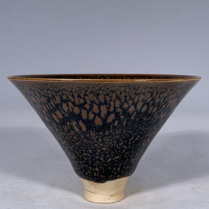 定窯系 酱釉 茶碗 宋定窯醬釉斗笠碗，高7.5直徑11.5cm，120671 汝窯建窯官窯| Yahoo拍賣