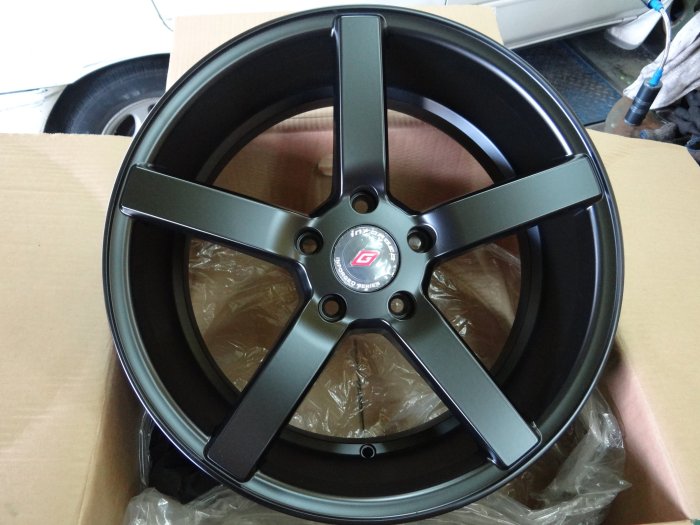 {順加輪胎}類VOSSEN CV3 18吋5孔120 消光黑 E90 F20 F30 320i 120i 另有高亮銀