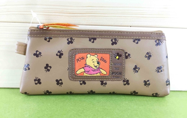 【震撼精品百貨】Winnie the Pooh 小熊維尼~造型收納包/筆袋-蜜蜂