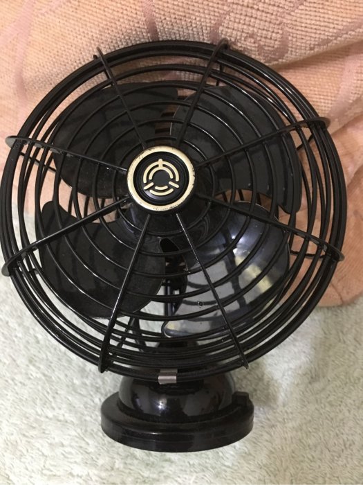 （已） 二手搶手電扇元祖~TATUNG大同 USB古董小電扇黑色，送小行動電源