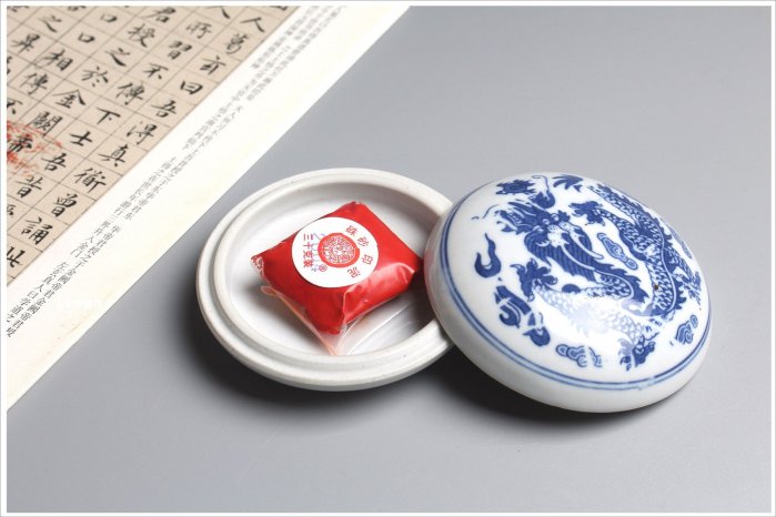 禾洛書屋】青花印泥盒〈外徑9cm〉(適用三兩印泥)瓷印盒/印缸/香盒