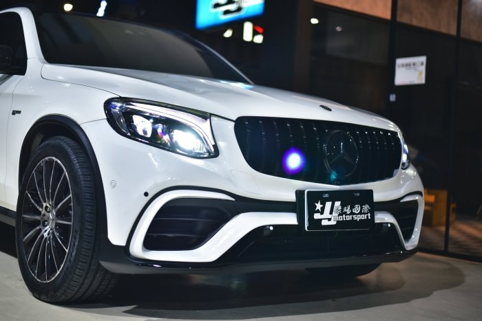 小傑-賓士 BENZ GLC200 250 300 GLC43 SUV 改 GLC63 前保桿 含 亮黑水箱罩 素材