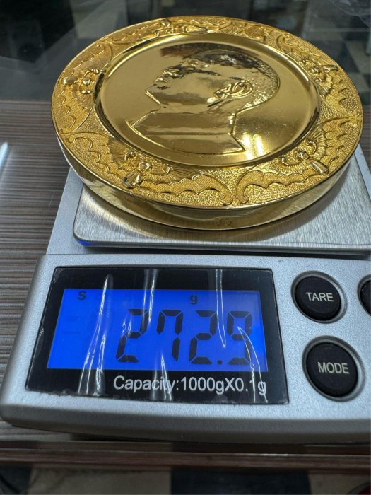 中華民國六十年 聯勤鑄造 蔣公紀念鍍金大銅章 罕見！