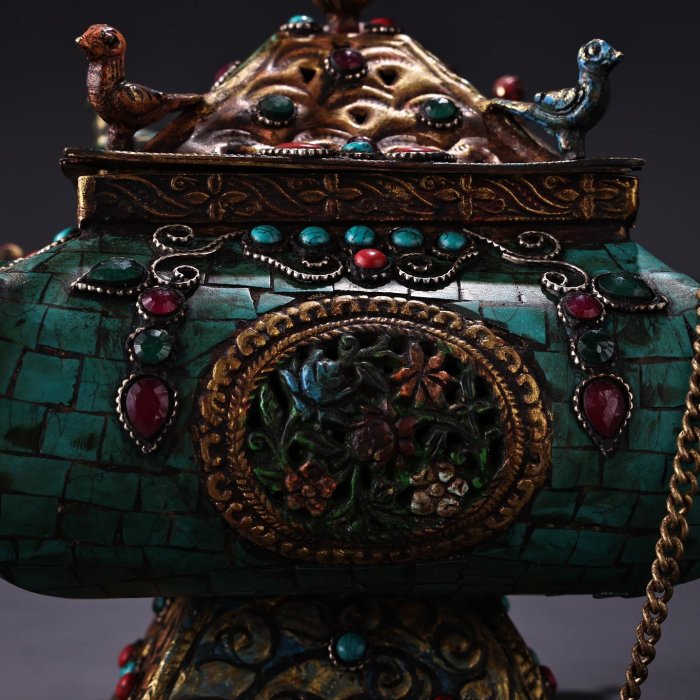 珍品舊藏西藏收純銅藏傳工藝鑲嵌寶石彩繪描金吊熏香爐品相保存完好工藝