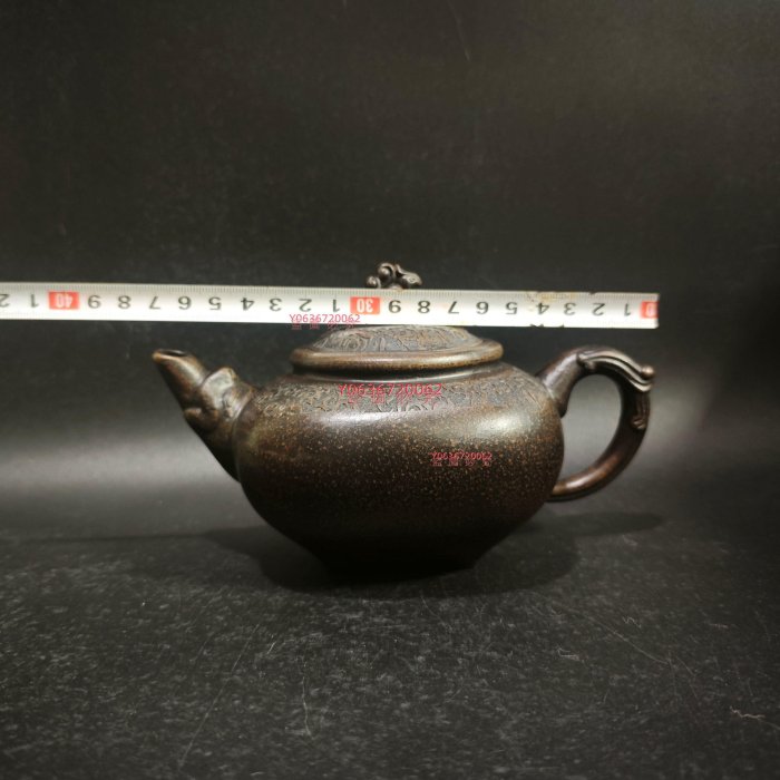 底款：顧景舟品名：龍鳳壺泥料：古銅泥容量:400cc左右尺寸:如圖【雅藏