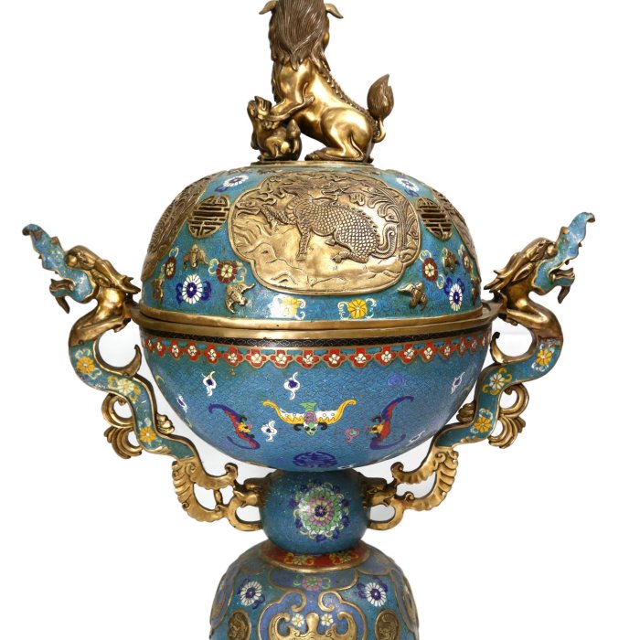 古香爐，「乾隆年製」在銘，古銅製。 1f1cae70-b736-4066-9ba8-