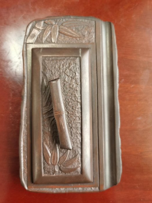 嚴選日本玉泉堂龍泉製老硯，尺寸14㎝x7.8㎝，質地精良推薦收藏龍泉赤間