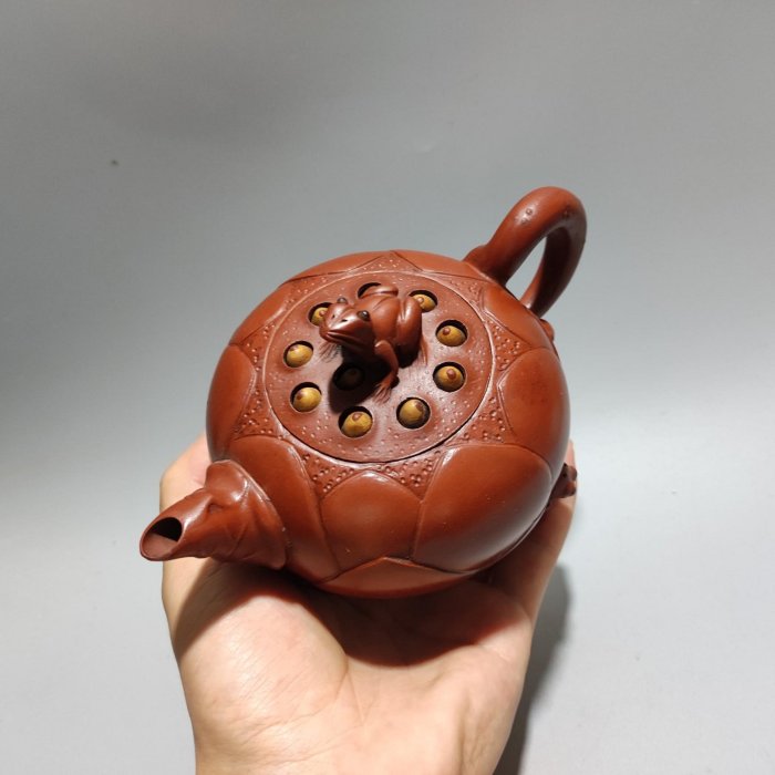 中国古美術・原鉱段泥 カエル蓮子壺 、底槽款:蒋蓉紋、紫砂壺・急須・茶道具 中国古美術・原鉱段泥 カエル蓮子壺 、底槽款:蒋蓉紋、