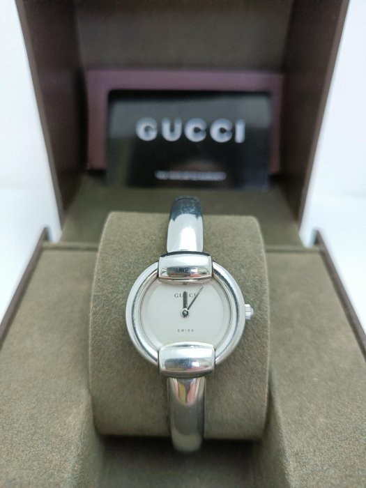二手 正品 GUCCI 女 1400L 銀錶面 腕錶 現貨