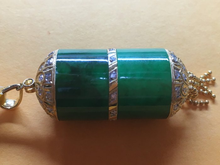 天寶流當品___天然冰種A貨翡翠墜___附鑑定書__3