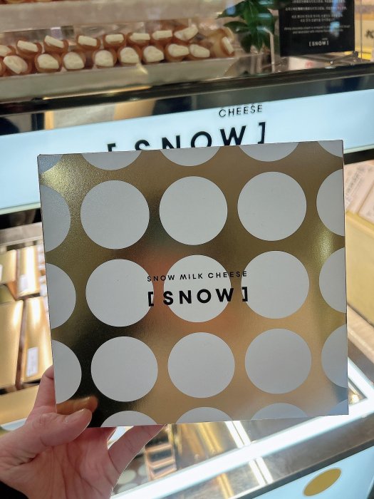 ＊日式雜貨館＊北海道限定 snow cheese&nbsp;SNOW白巧起司雪捲 White Cheese Snow Roll 起司蛋糕 牛奶糖