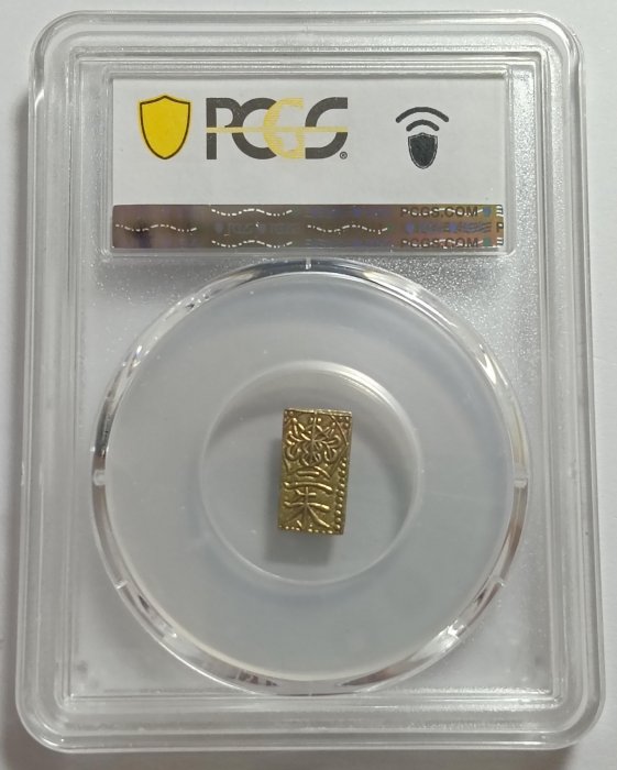 1832-58)日本天保二朱金PCGS MS62 1.62g 黃金含量約23％ 銀含量為77