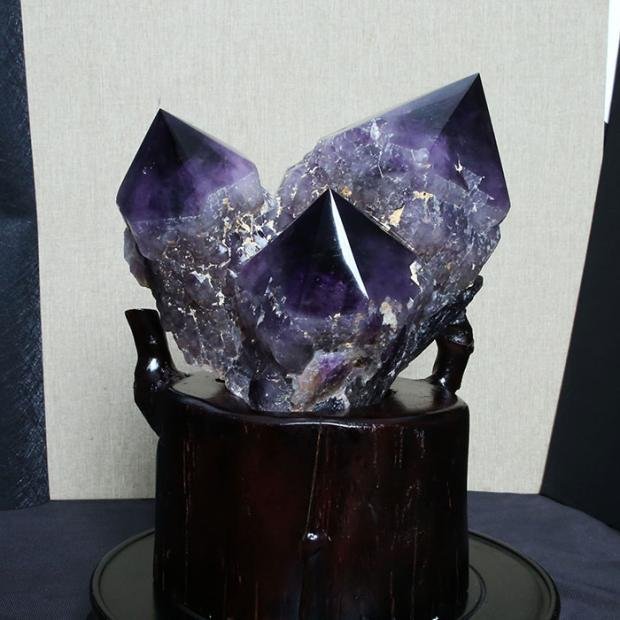 天然阿賽斯特萊鱷魚皮城堡骨幹覺醒紫水晶6.36公斤資料庫記憶體水晶電路